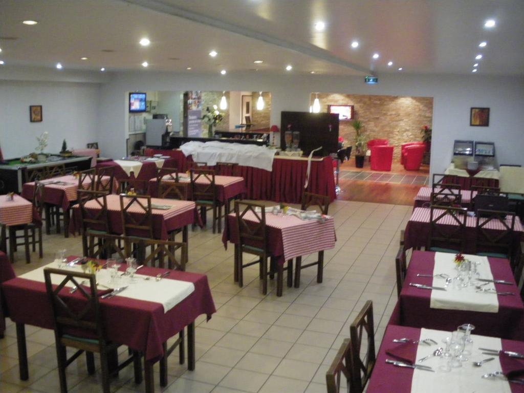 Comfort Hotel Poissy Technoparc エクステリア 写真